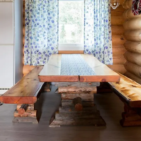 Leenan Tupa Chalet *